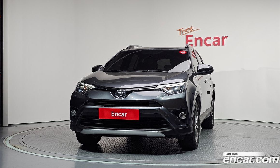 Toyota RAV4 4th Gen фото 3