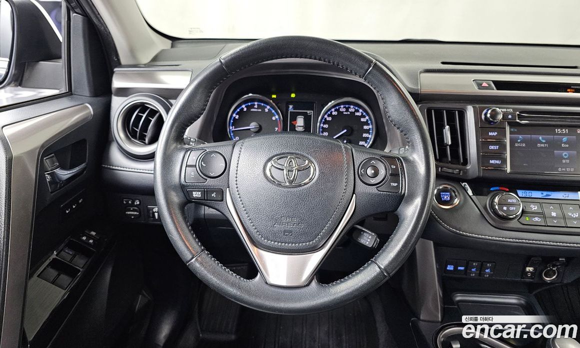 Toyota RAV4 4th Gen фото 13