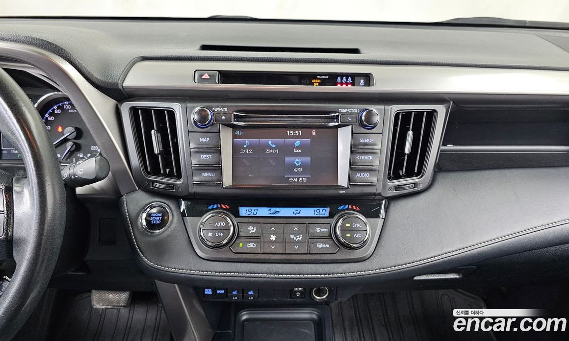 Toyota RAV4 4th Gen фото 14