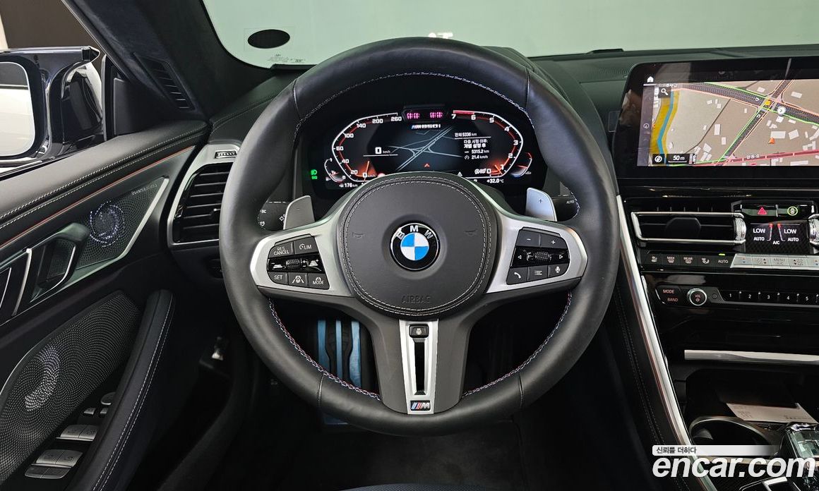 BMW 8-Series (G15) фото 13