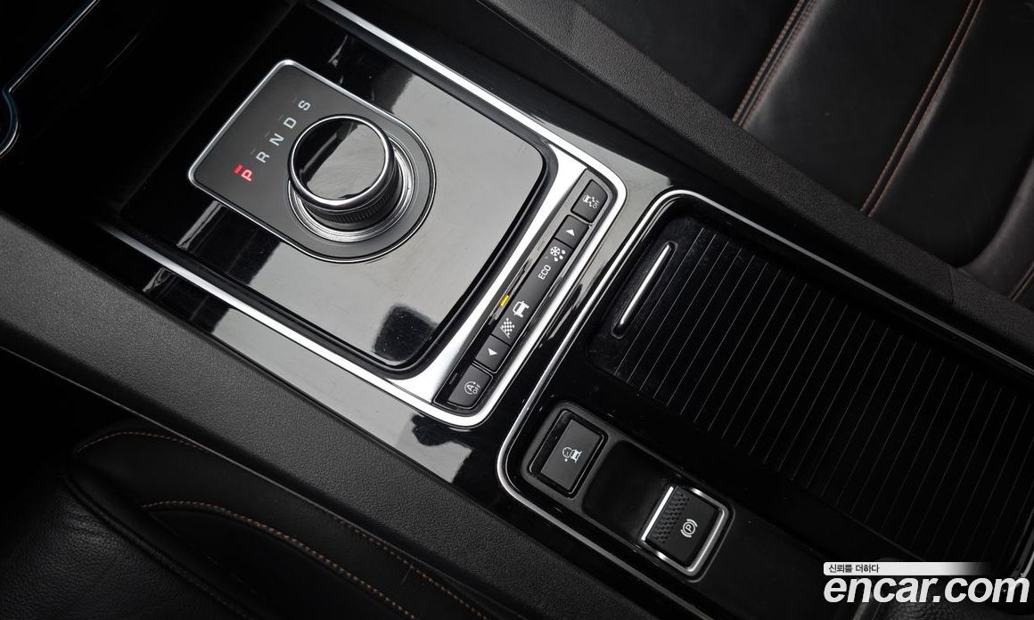 Jaguar F-PACE фото 9