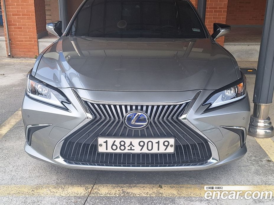 Lexus ES300h 7th Gen