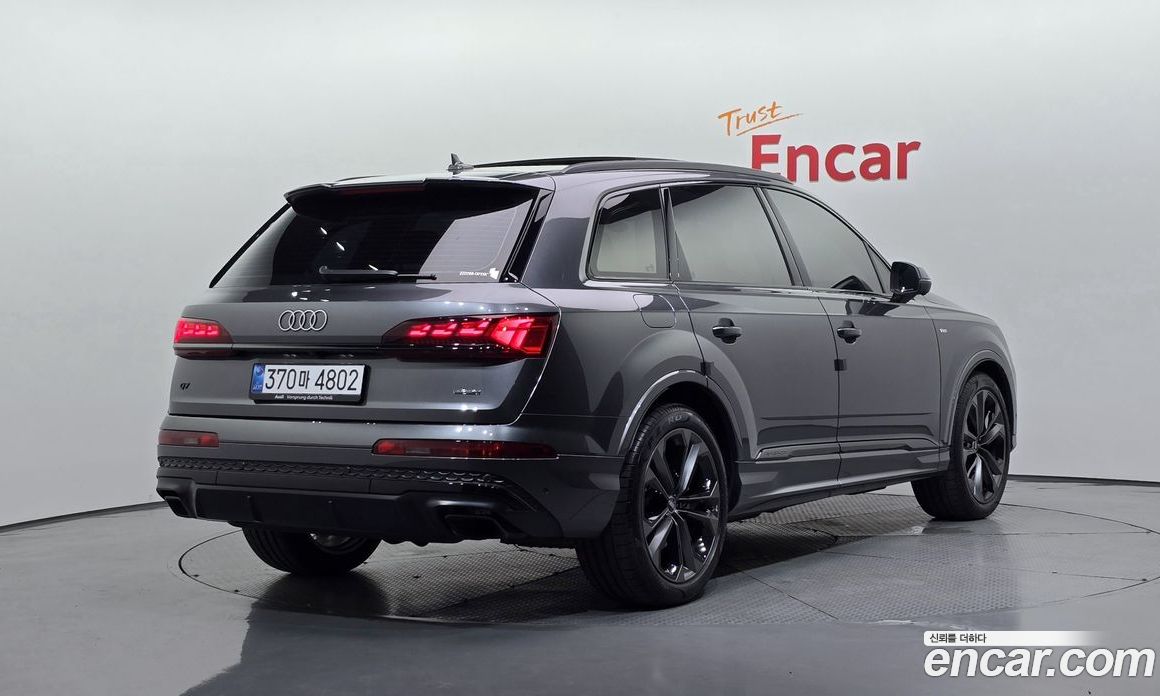 Audi Q7 (4M) фото 2