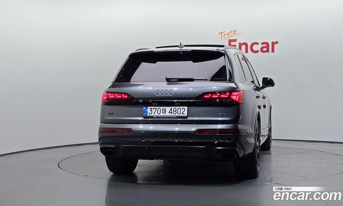 Audi Q7 (4M) фото 4