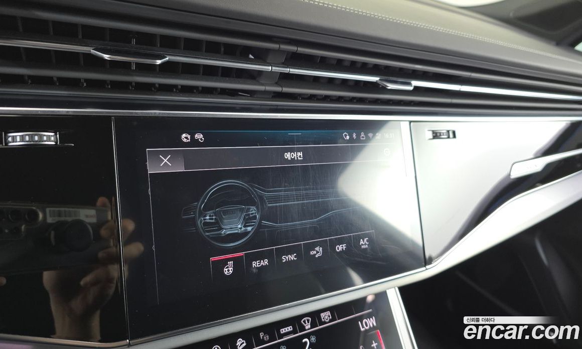 Audi Q7 (4M) фото 14