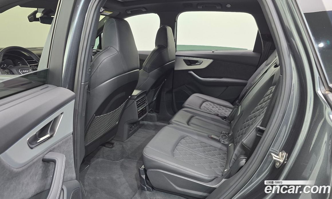 Audi Q7 (4M) фото 27