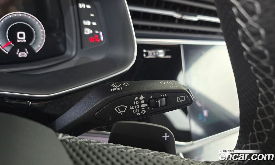 Audi Q7 (4M) фото 30