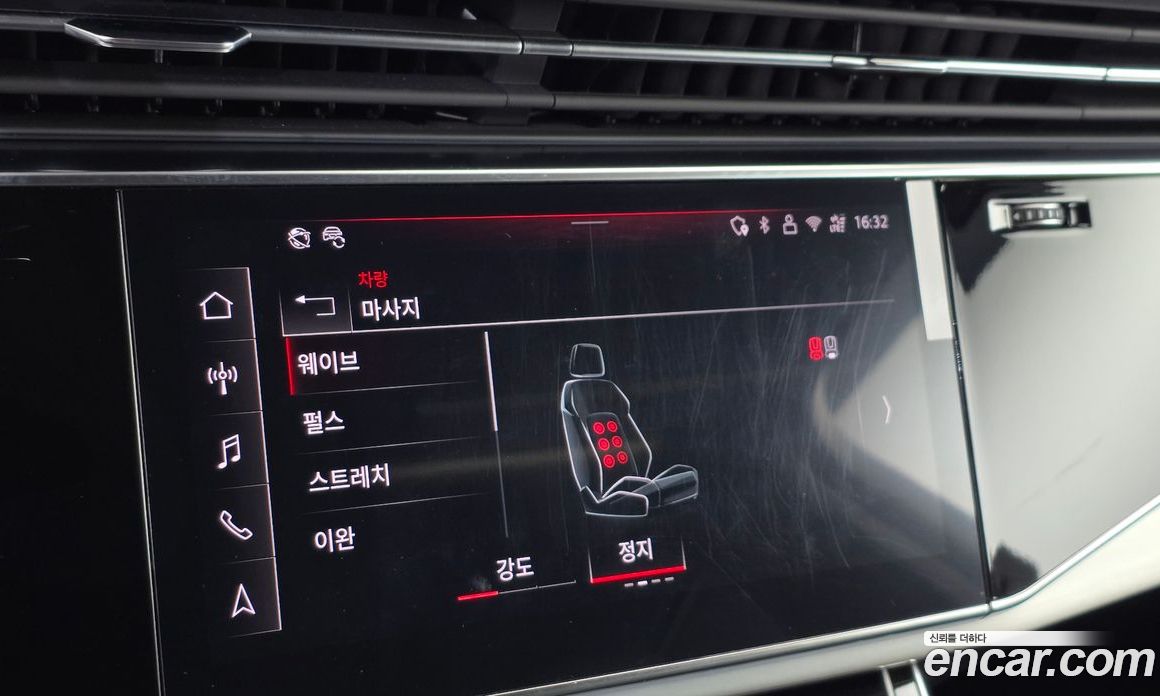 Audi Q7 (4M) фото 34