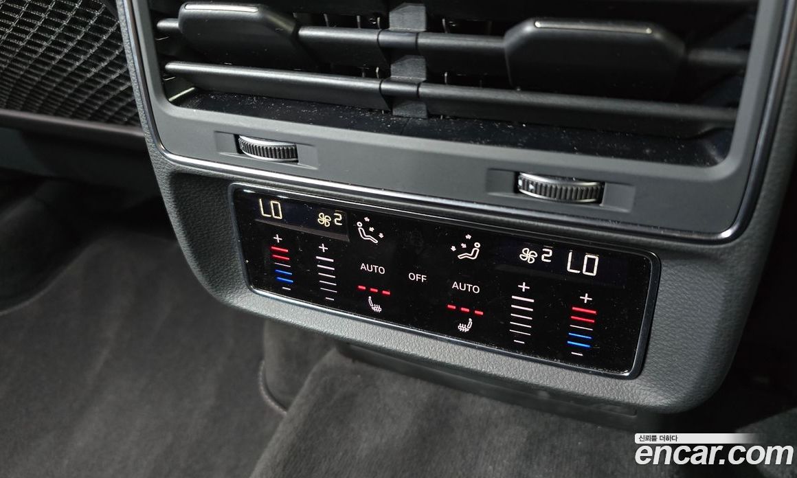 Audi Q7 (4M) фото 35