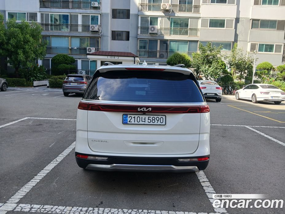 Kia Carnival 4th Gen фото 2