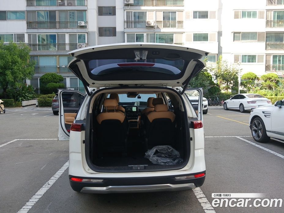 Kia Carnival 4th Gen фото 20