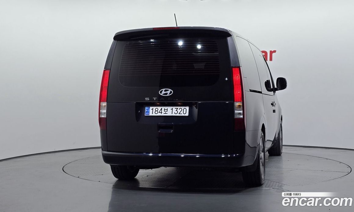 Hyundai Staria фото 4