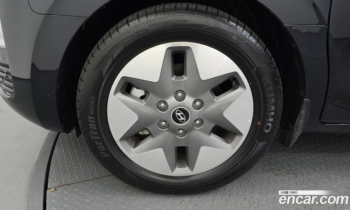 Hyundai Staria фото 5