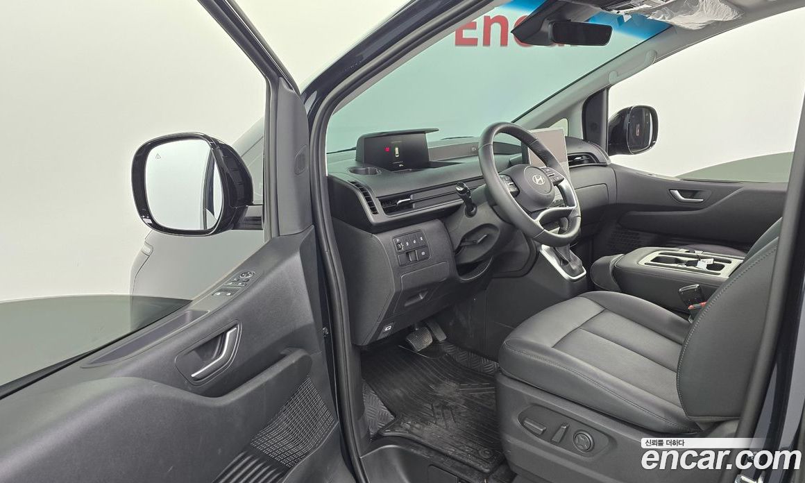 Hyundai Staria фото 10