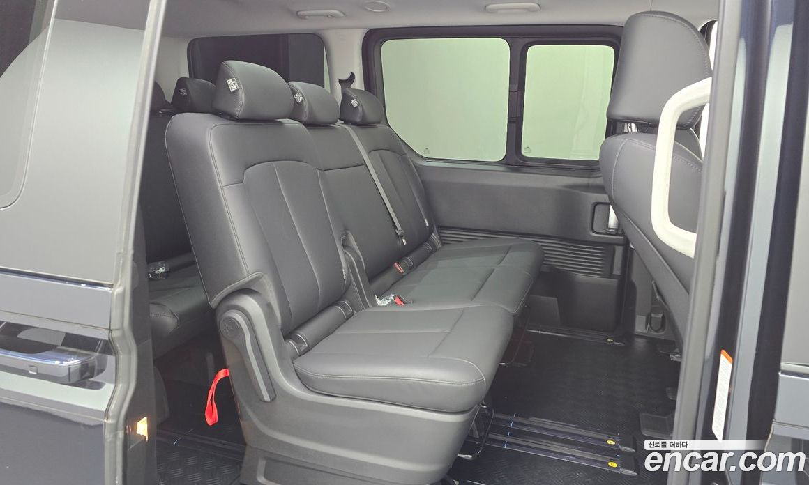 Hyundai Staria фото 11
