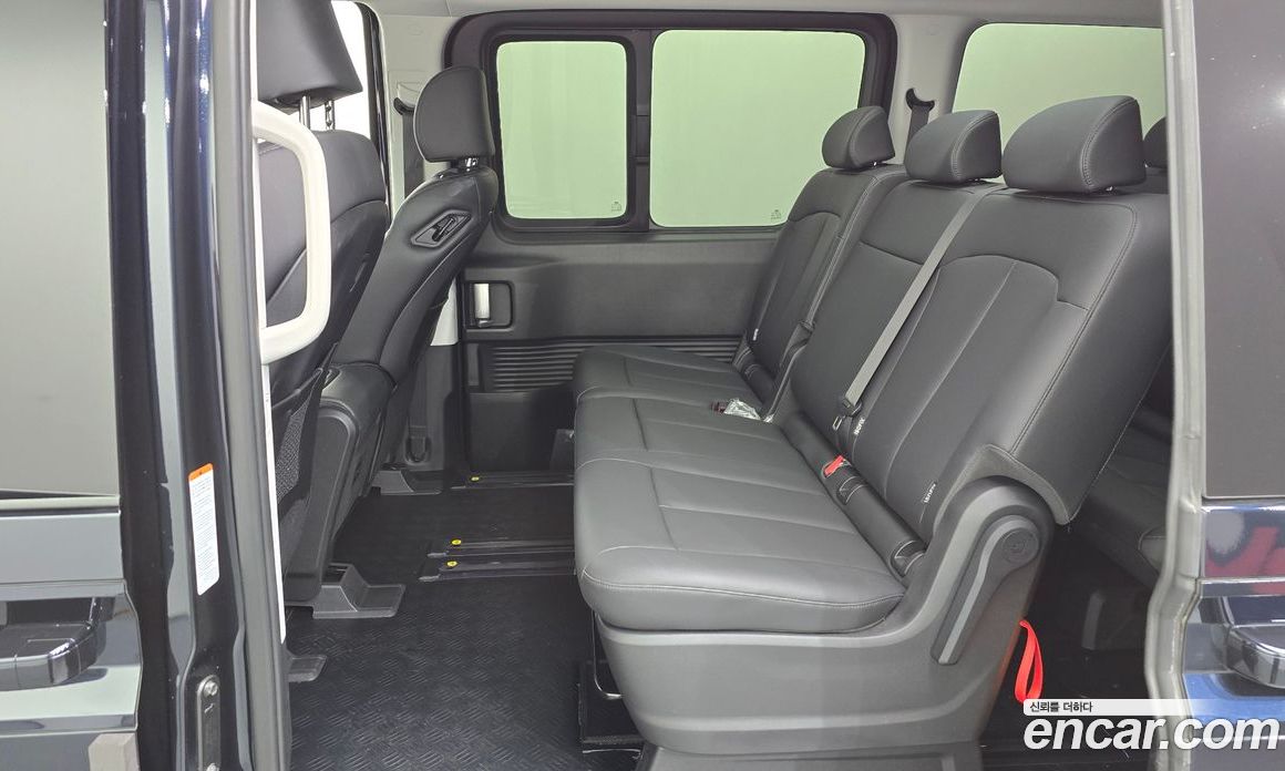 Hyundai Staria фото 19