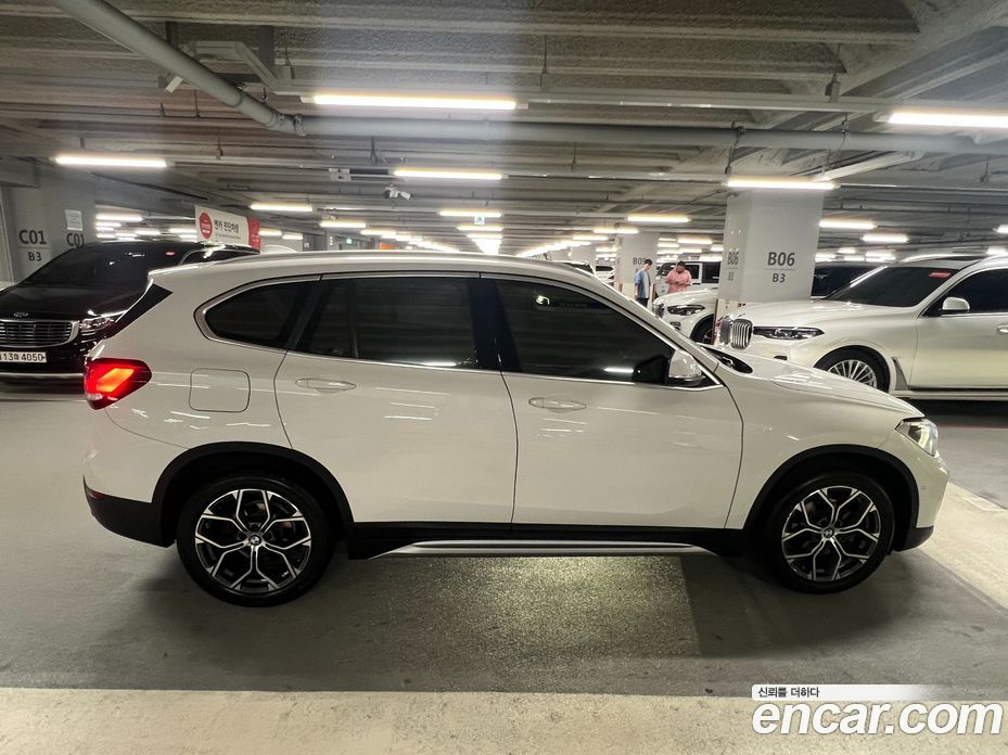 BMW X1 (F48) фото 7