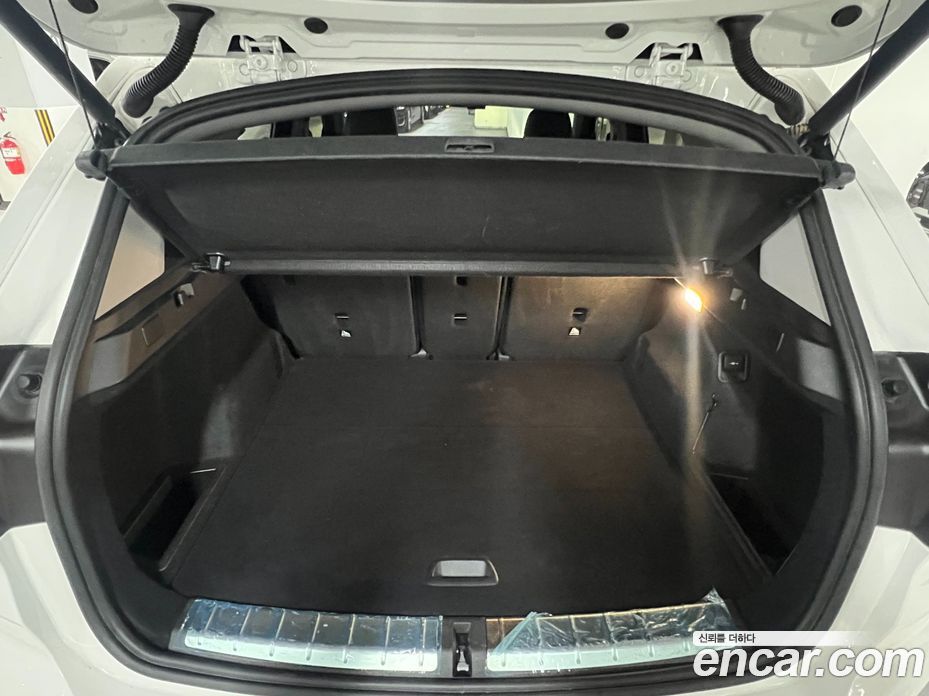 BMW X1 (F48) фото 9