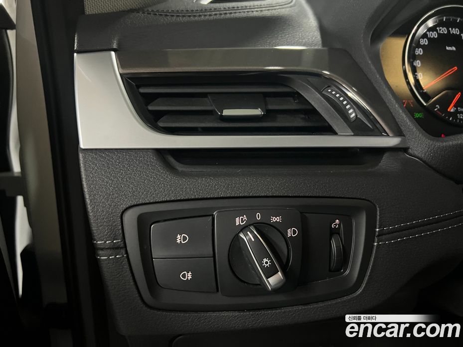 BMW X1 (F48) фото 17