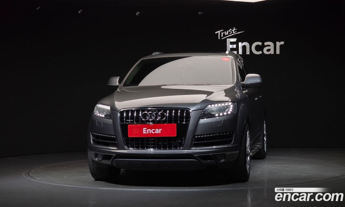 Audi Q7 фото 3