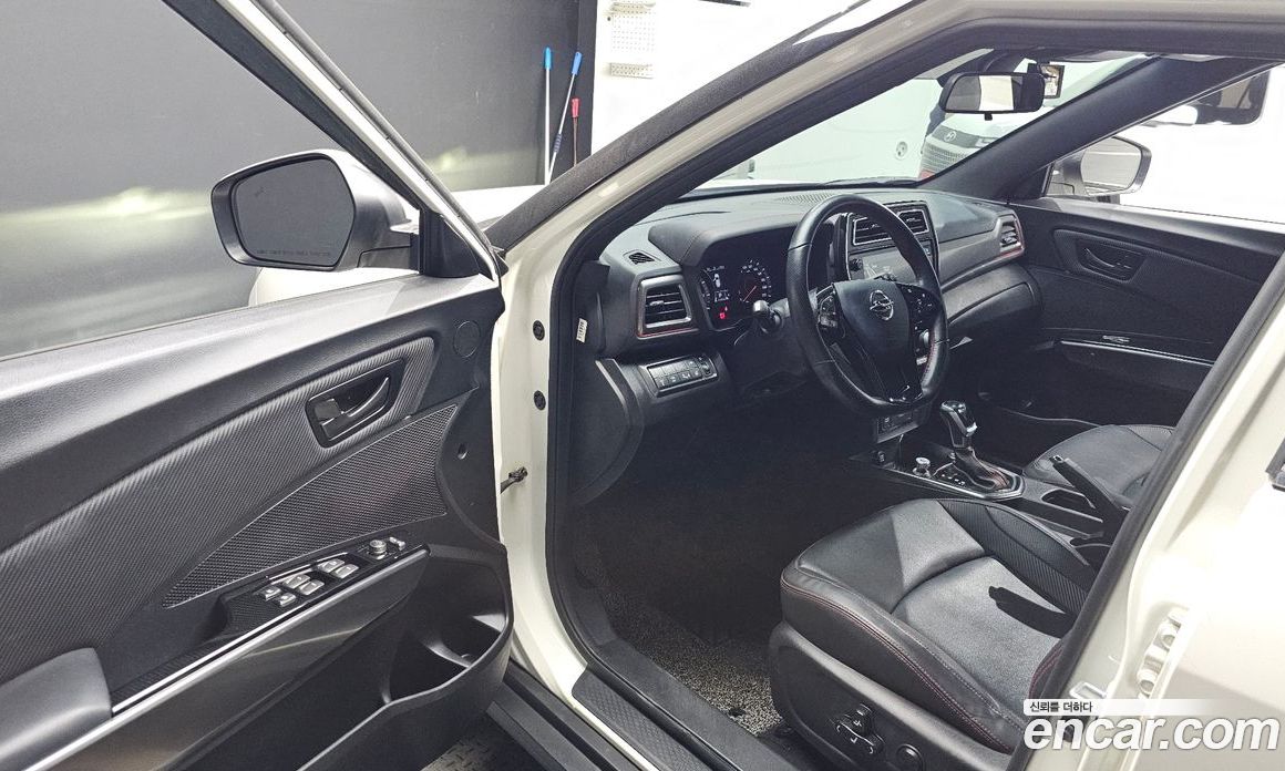 SsangYong (KG Mobility) Tivoli Beli фото 10