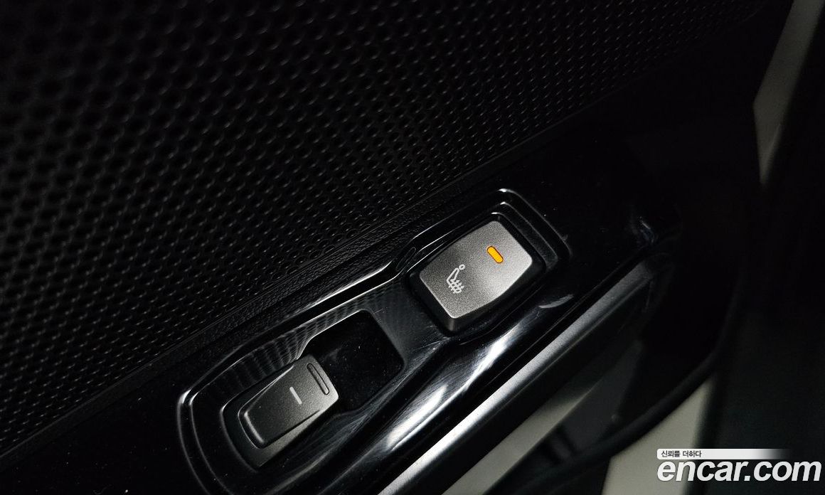 SsangYong (KG Mobility) Tivoli Beli фото 18
