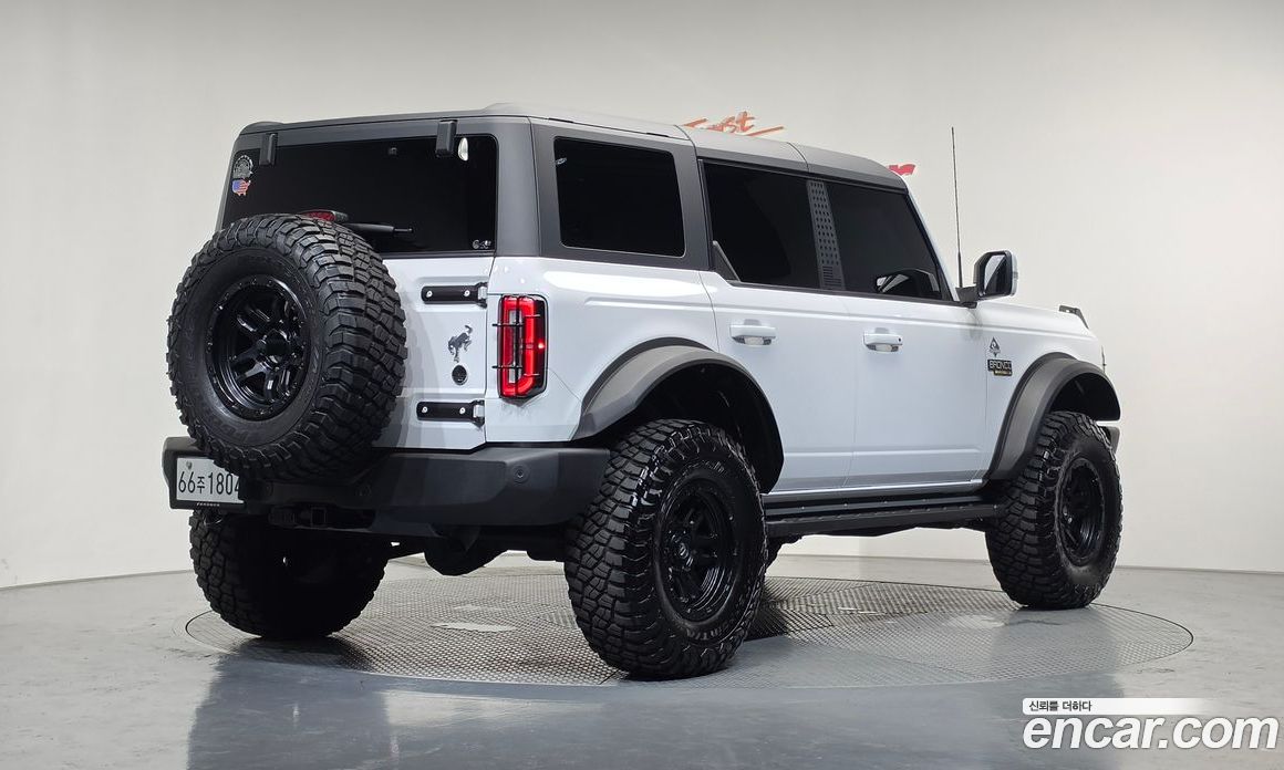 Ford Bronco 6th Gen фото 2