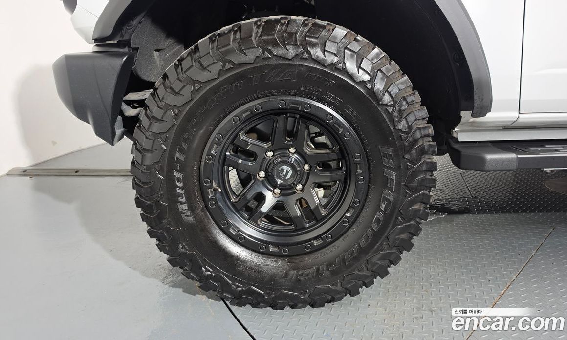 Ford Bronco 6th Gen фото 5