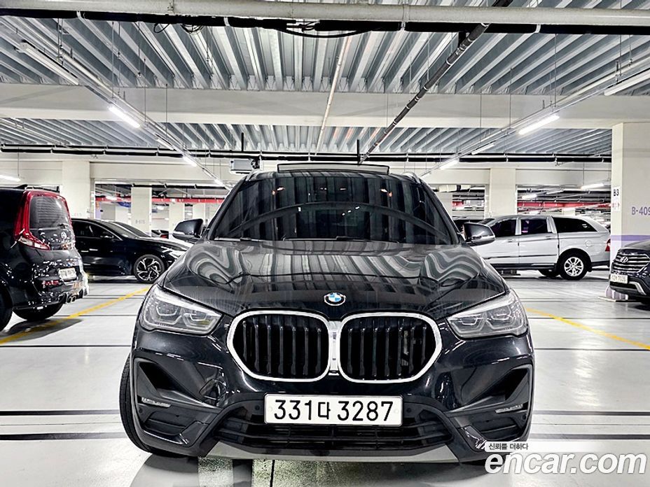 BMW X1 (F48) фото 2