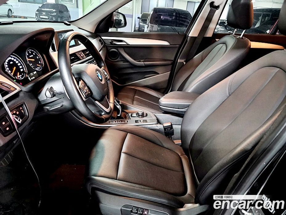 BMW X1 (F48) фото 6