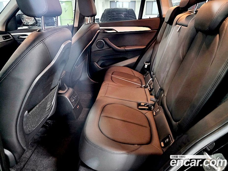 BMW X1 (F48) фото 7