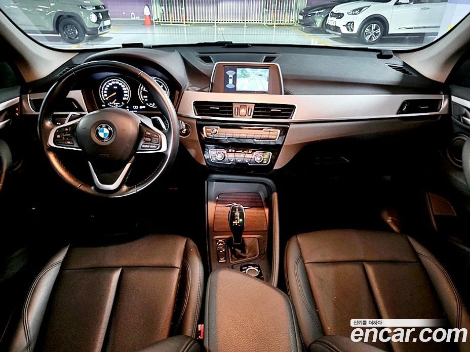 BMW X1 (F48) фото 10