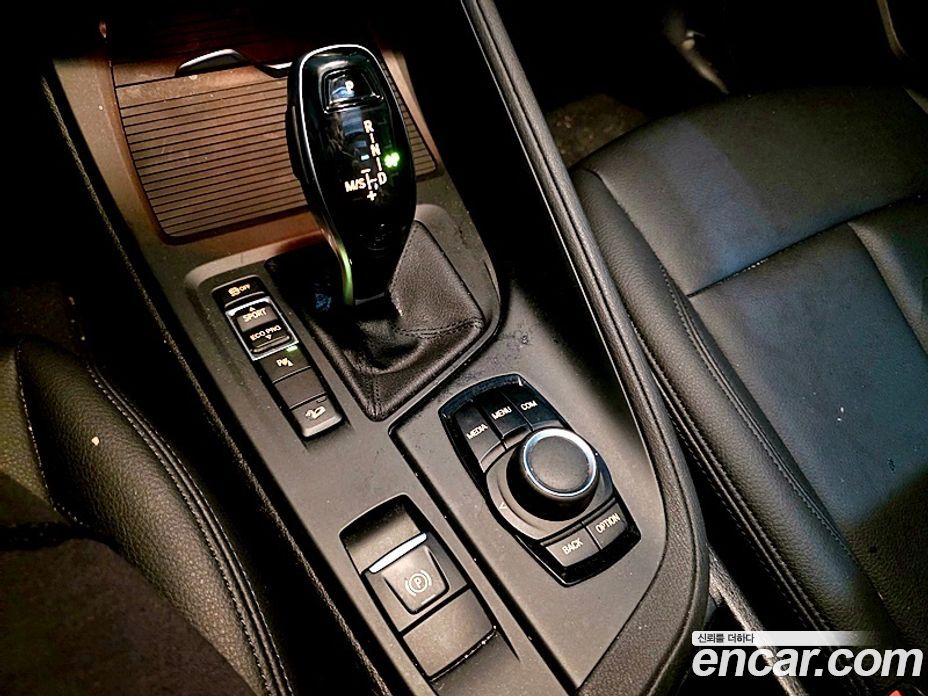 BMW X1 (F48) фото 12