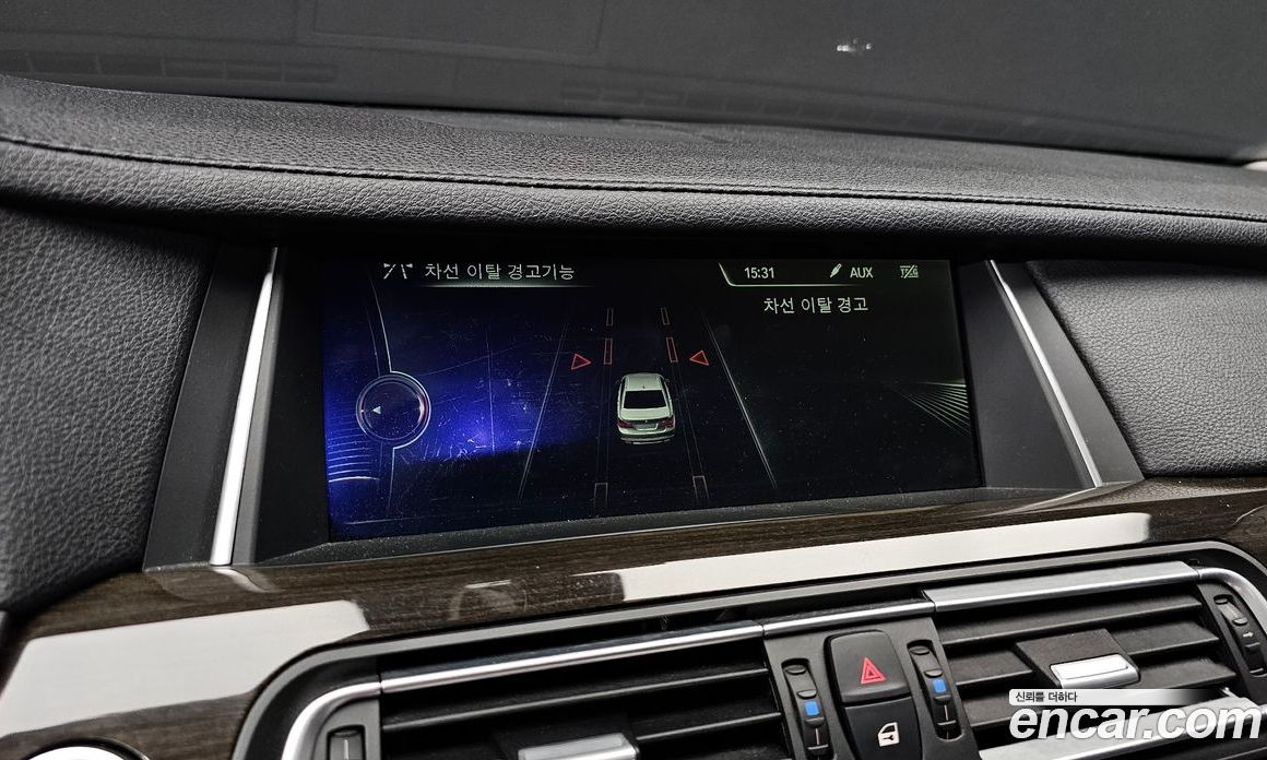 BMW 7-Series (F01) фото 16