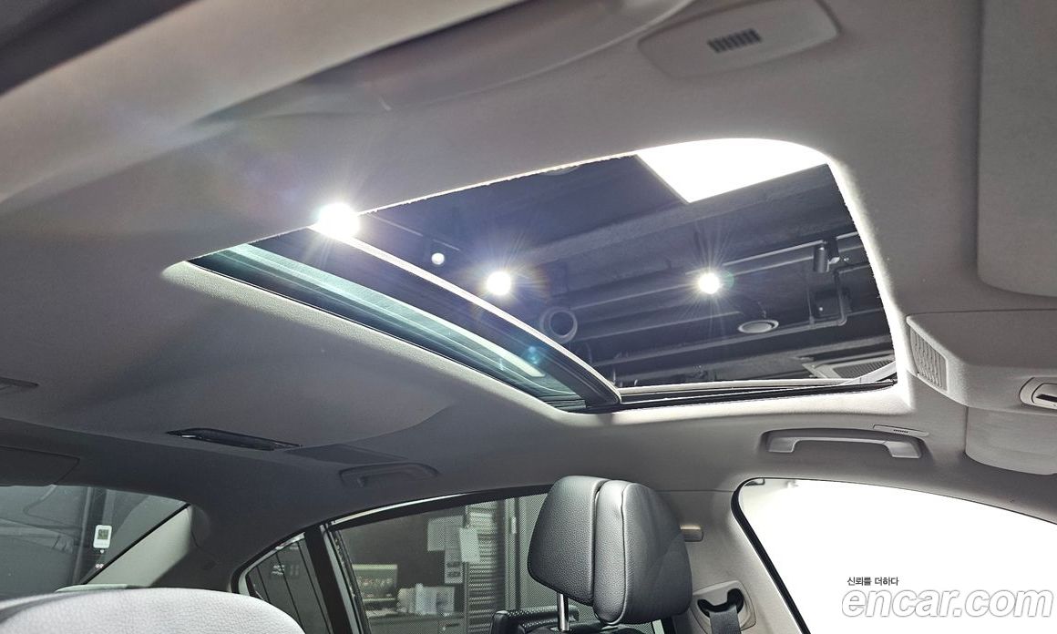 BMW 7-Series (F01) фото 19