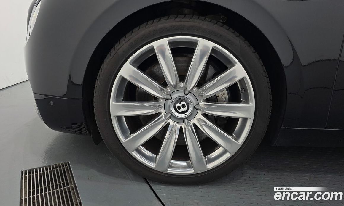 Bentley Flying Spur 2nd Gen фото 5