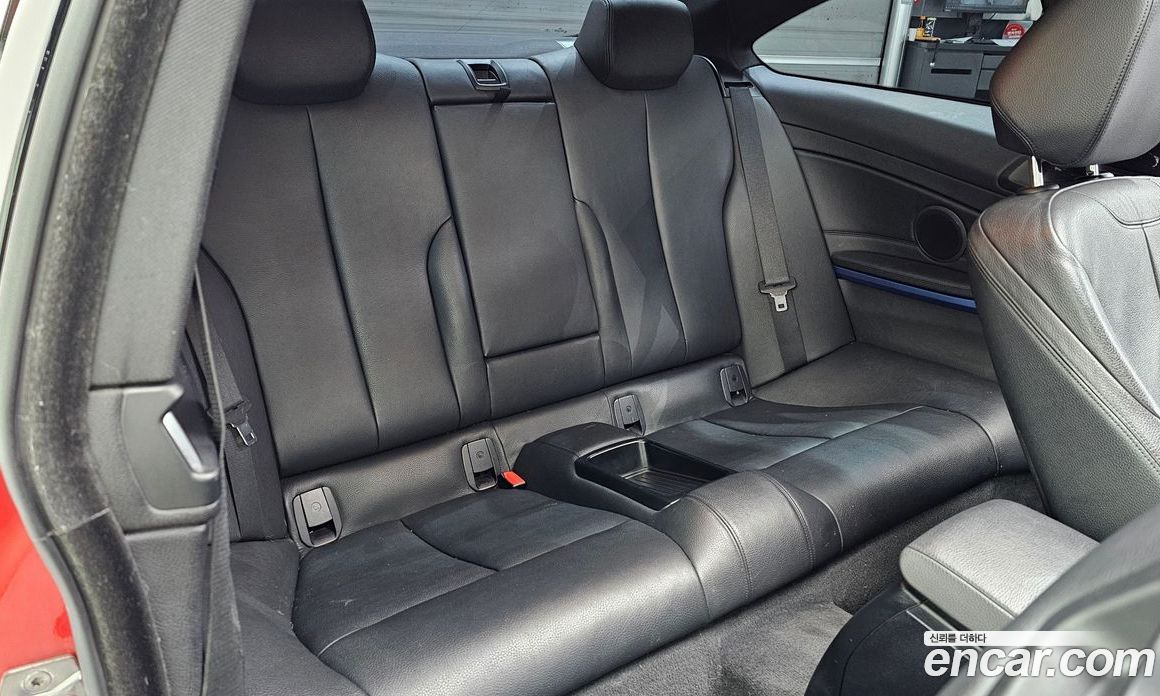 BMW 4-Series (F32) фото 12