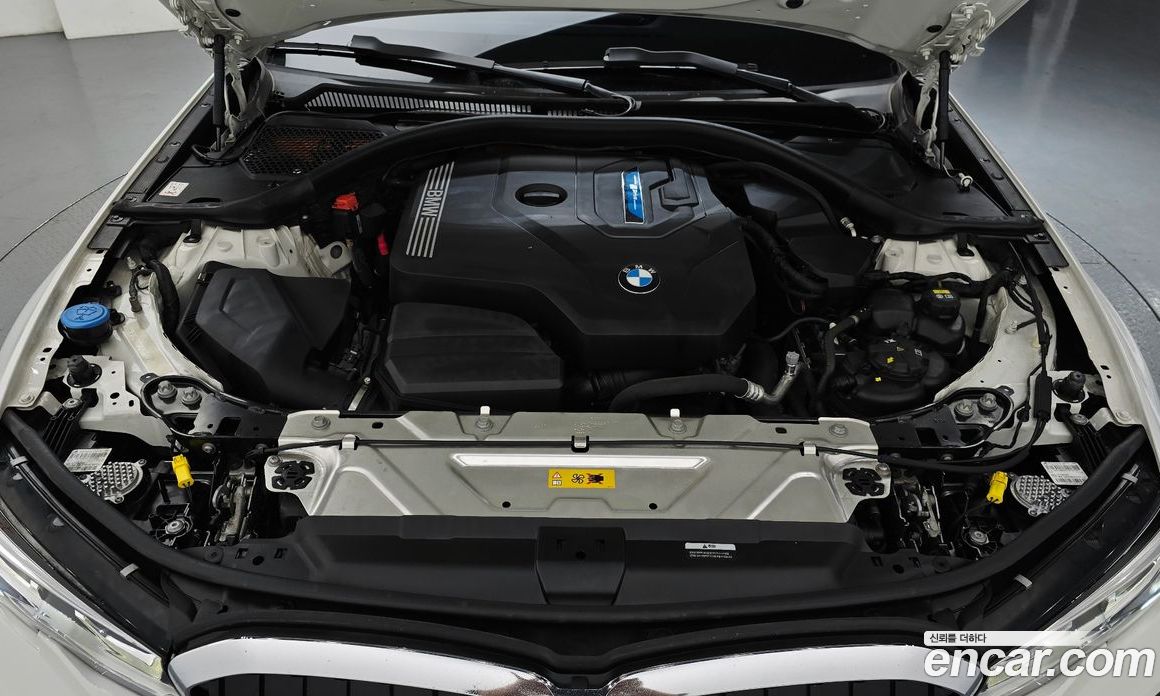 BMW 3-Series (G20) фото 6