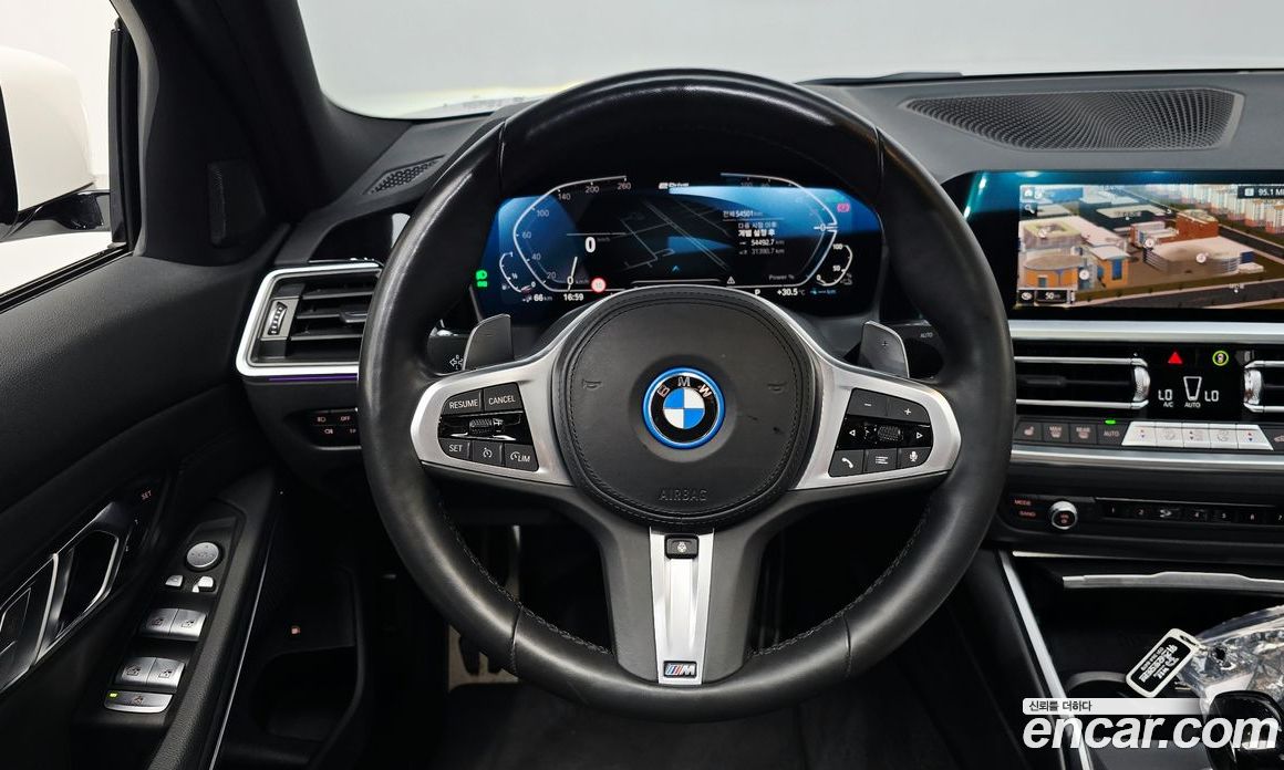 BMW 3-Series (G20) фото 13