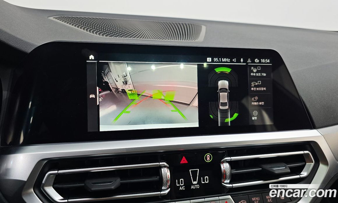 BMW 3-Series (G20) фото 15