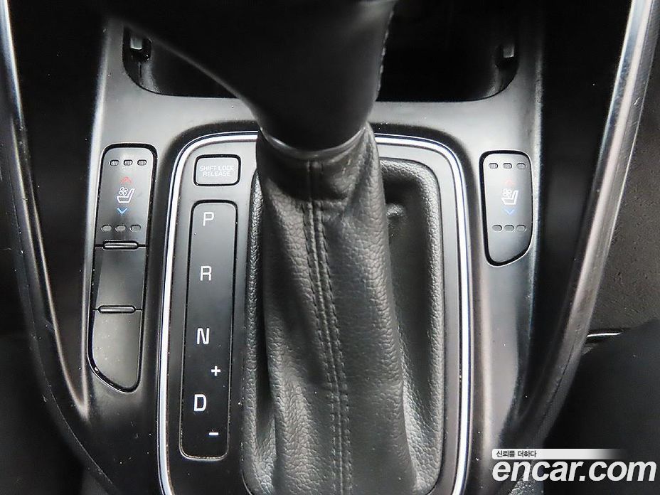Kia Carens 3rd Gen фото 9