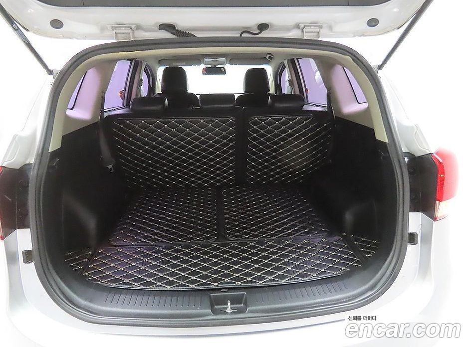 Kia Carens 3rd Gen фото 11