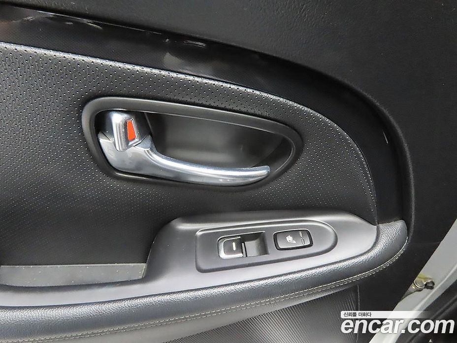 Kia Carens 3rd Gen фото 12
