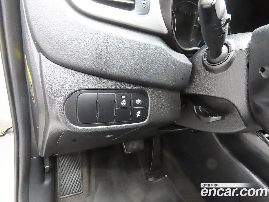 Kia Carens 3rd Gen фото 14