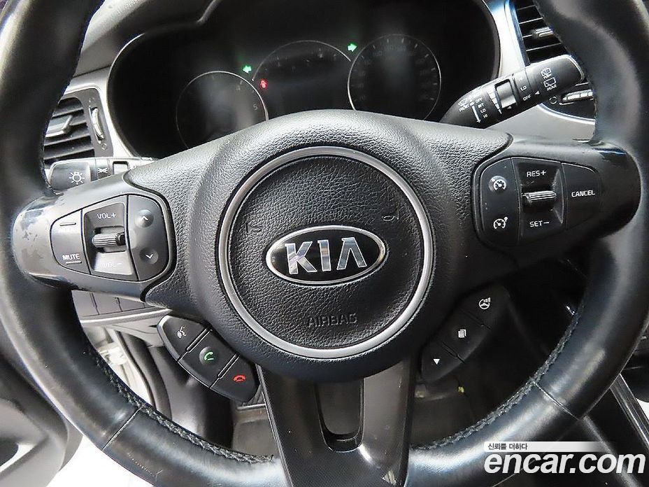 Kia Carens 3rd Gen фото 16