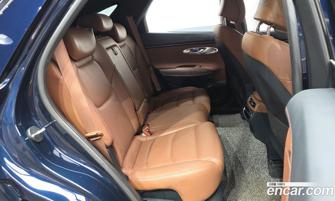 Genesis GV70 фото 11