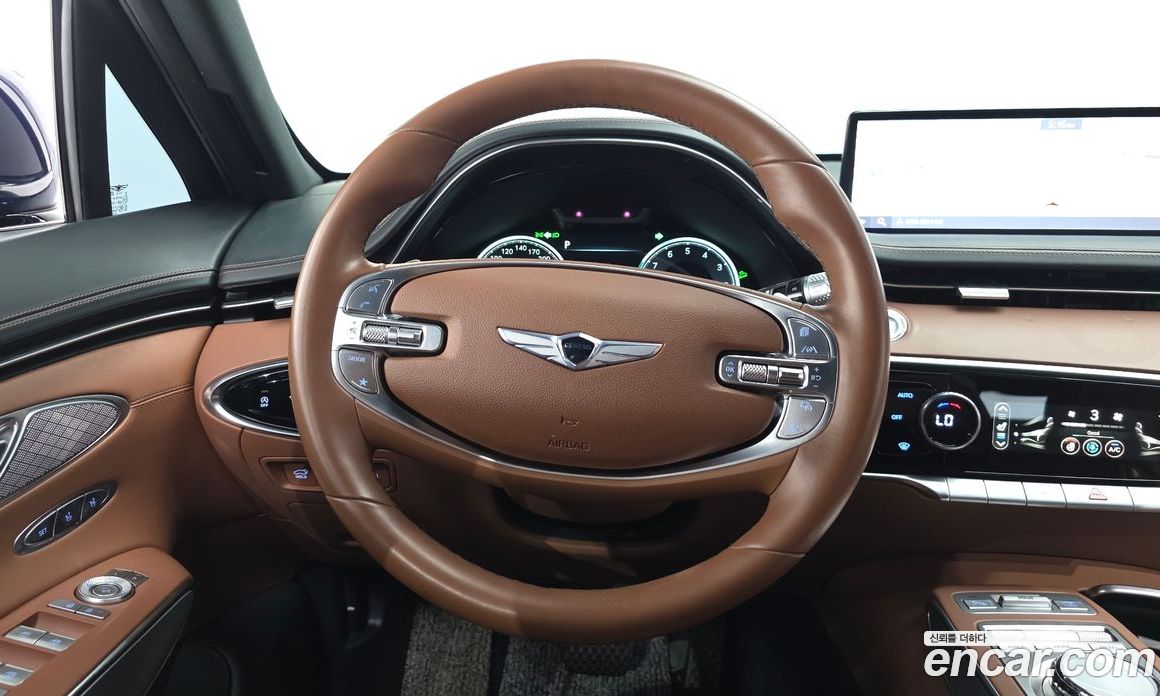 Genesis GV70 фото 12