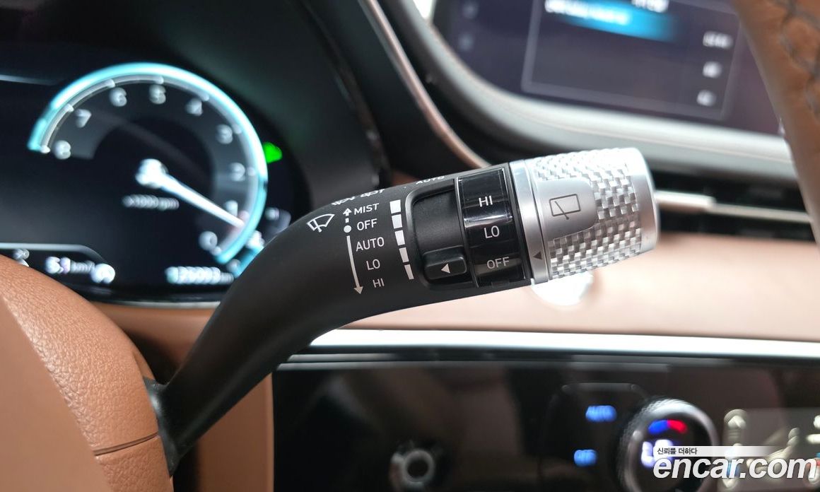 Genesis GV70 фото 16