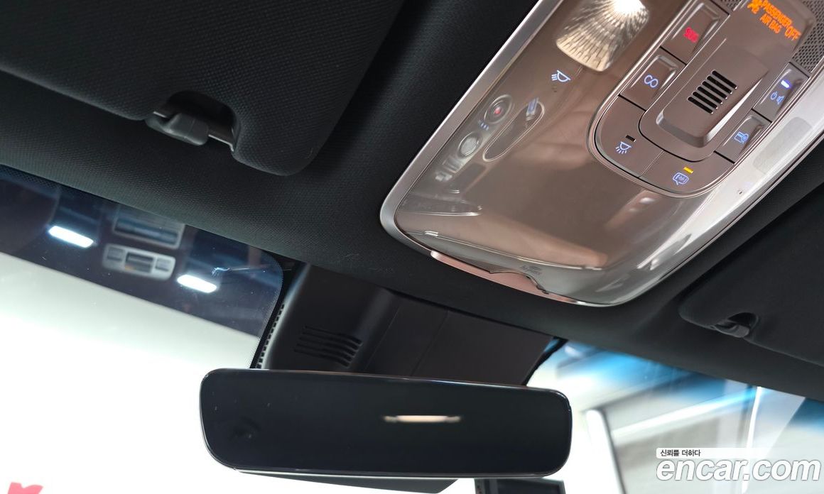 Genesis GV70 фото 18