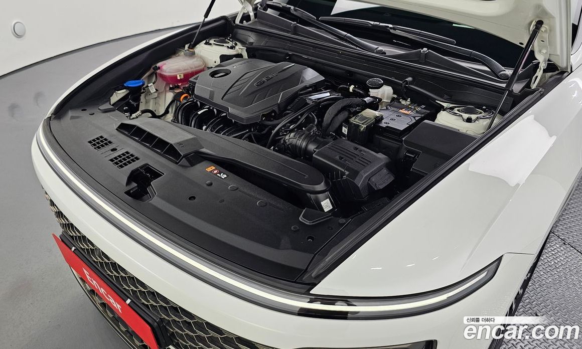 Hyundai Grandeur (GN7) фото 6